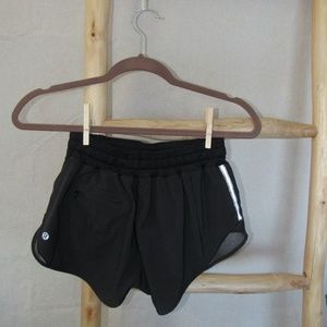 Lululemon Hotty Hot short